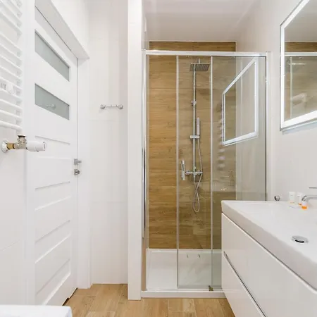 Rybacka With Parking&balcony By Renters * מידז'יוודז'י