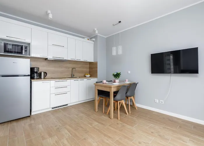 Rybacka With Parking&balcony By Renters Międzywodzie